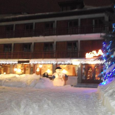 Hotel Les Mottets อุสซัวส์ ภายนอก รูปภาพ