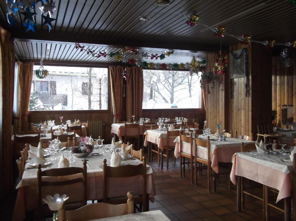 Hotel Les Mottets อุสซัวส์ ภายนอก รูปภาพ