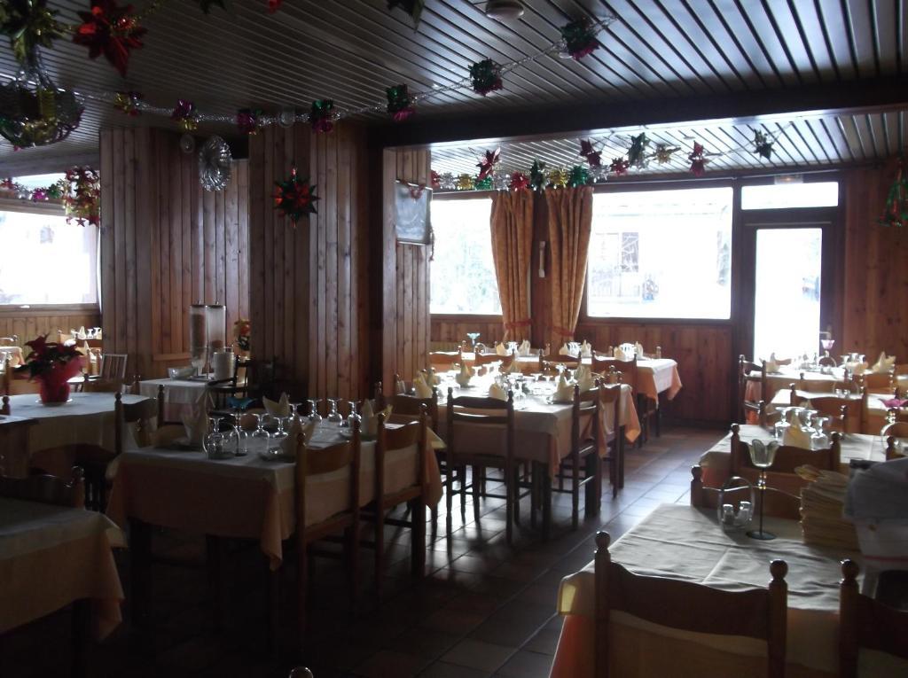 Hotel Les Mottets อุสซัวส์ ภายนอก รูปภาพ