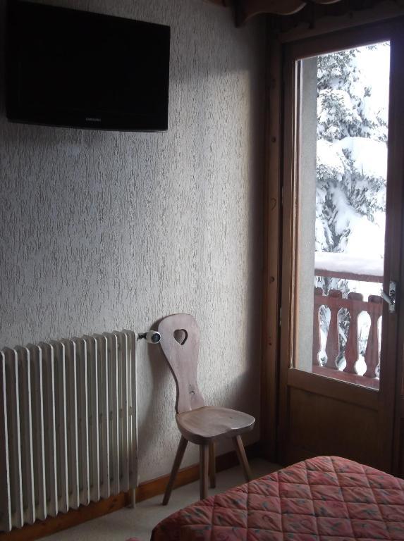 Hotel Les Mottets อุสซัวส์ ห้อง รูปภาพ