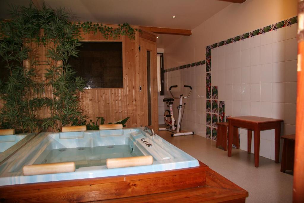 Hotel Les Mottets อุสซัวส์ ภายนอก รูปภาพ