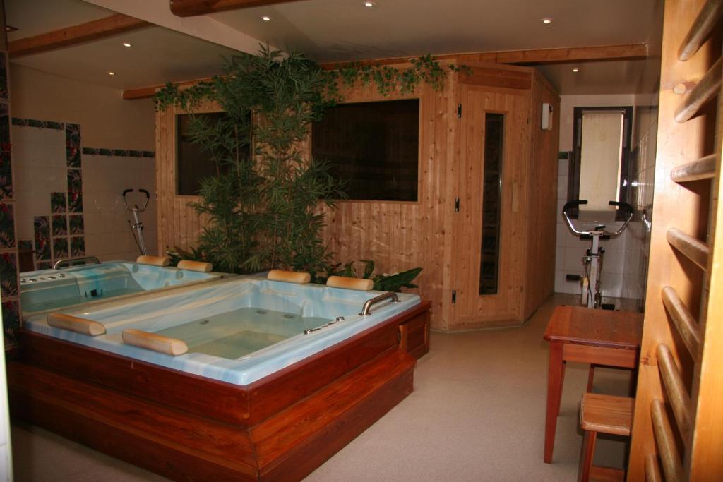 Hotel Les Mottets อุสซัวส์ ภายนอก รูปภาพ