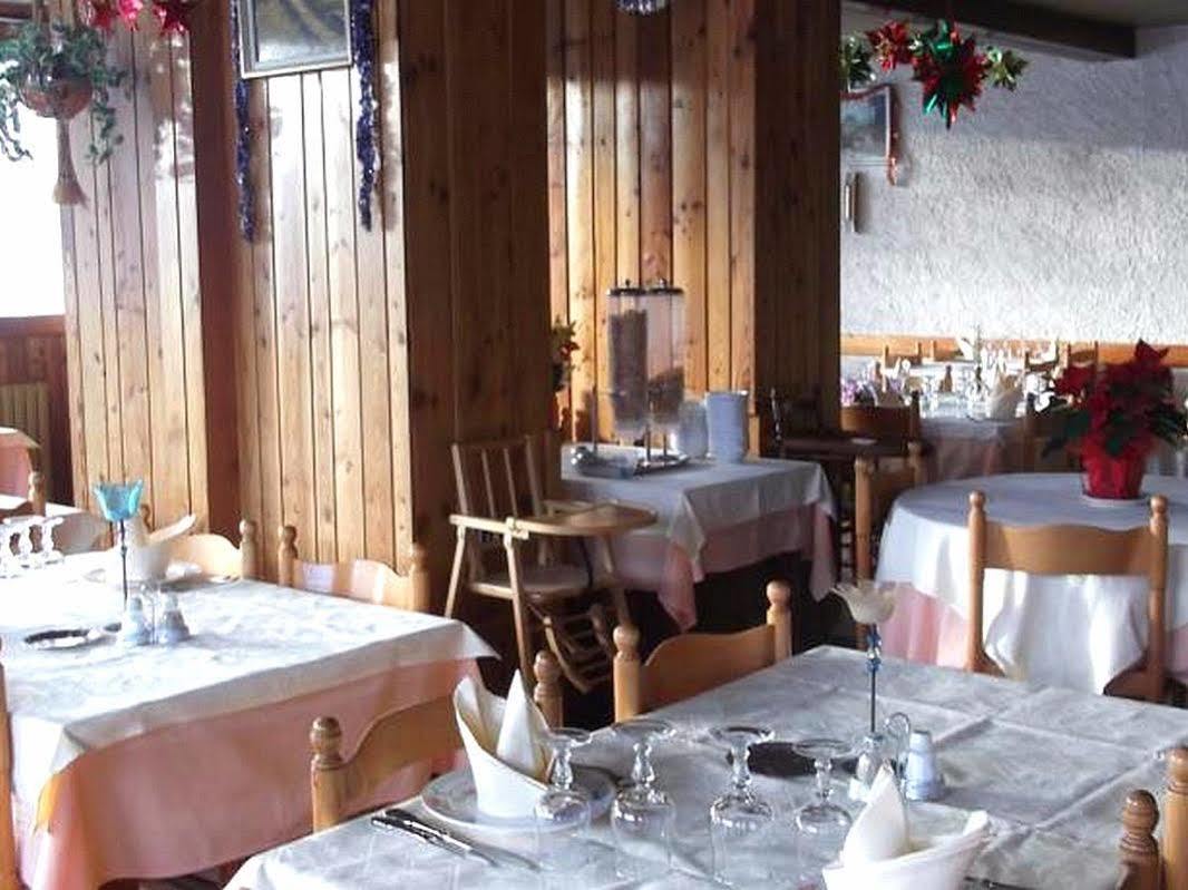 Hotel Les Mottets อุสซัวส์ ภายนอก รูปภาพ